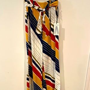 New with tags. High waisted flowy pants